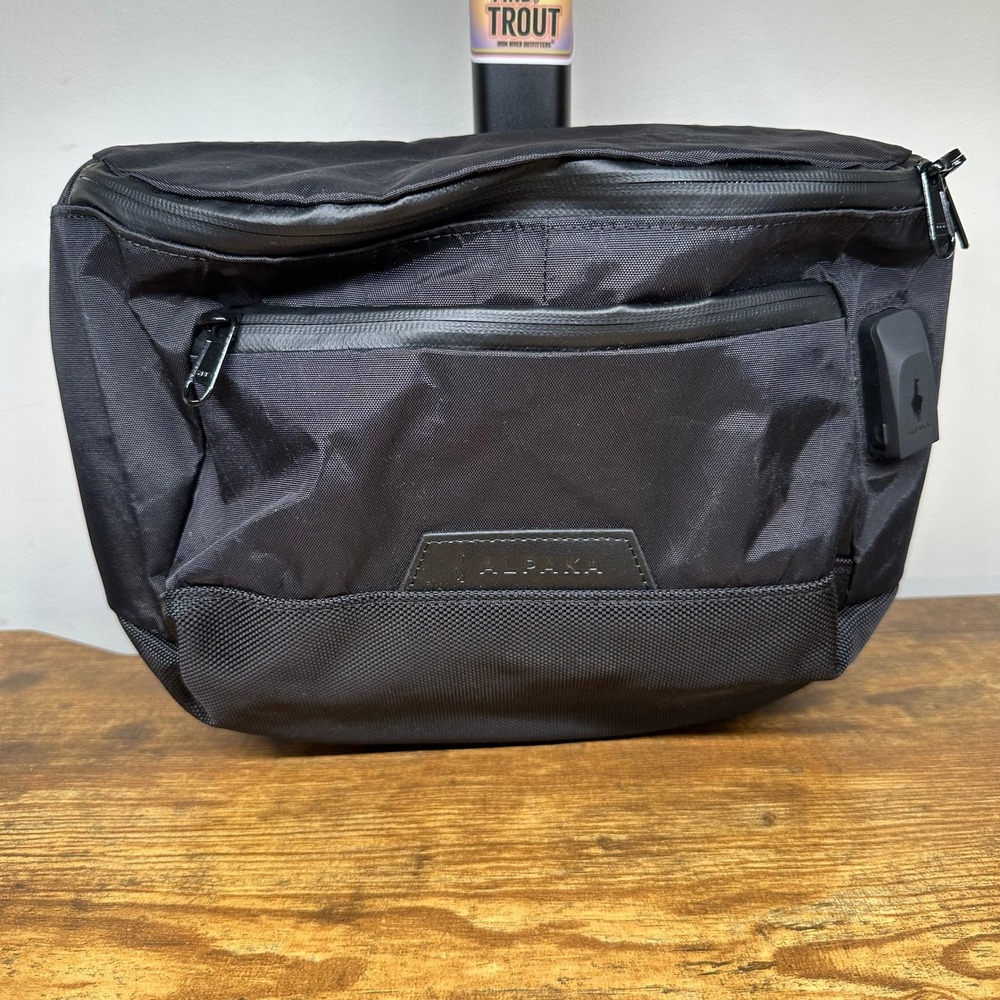 Alpaka Bravo X Sling V2 Jet Black Tech Crossbody Bag 6L Magnetic Buckle USB Port